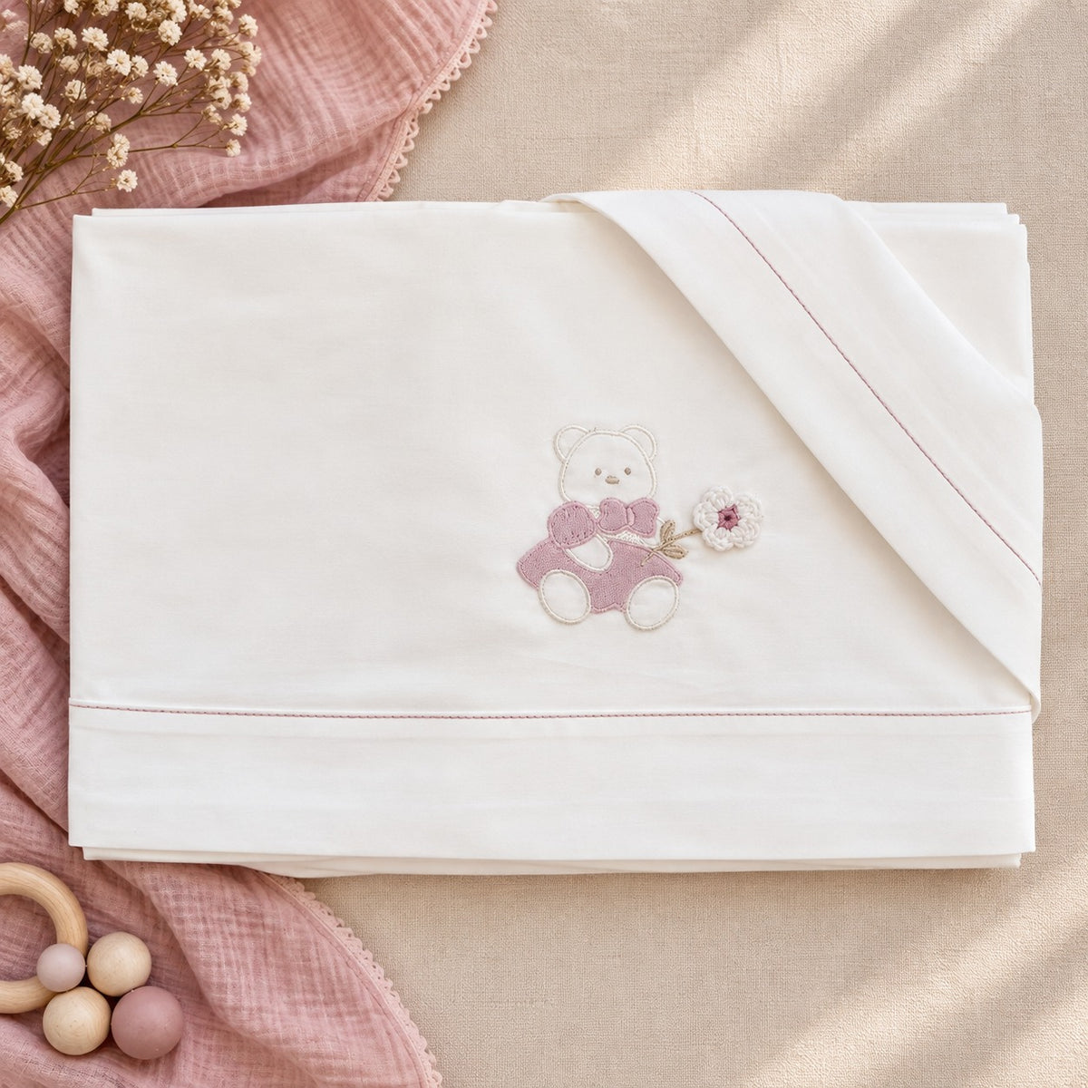 Completo lenzuola neonata in cotone latte rosato con orsetto ricamato per baby culla