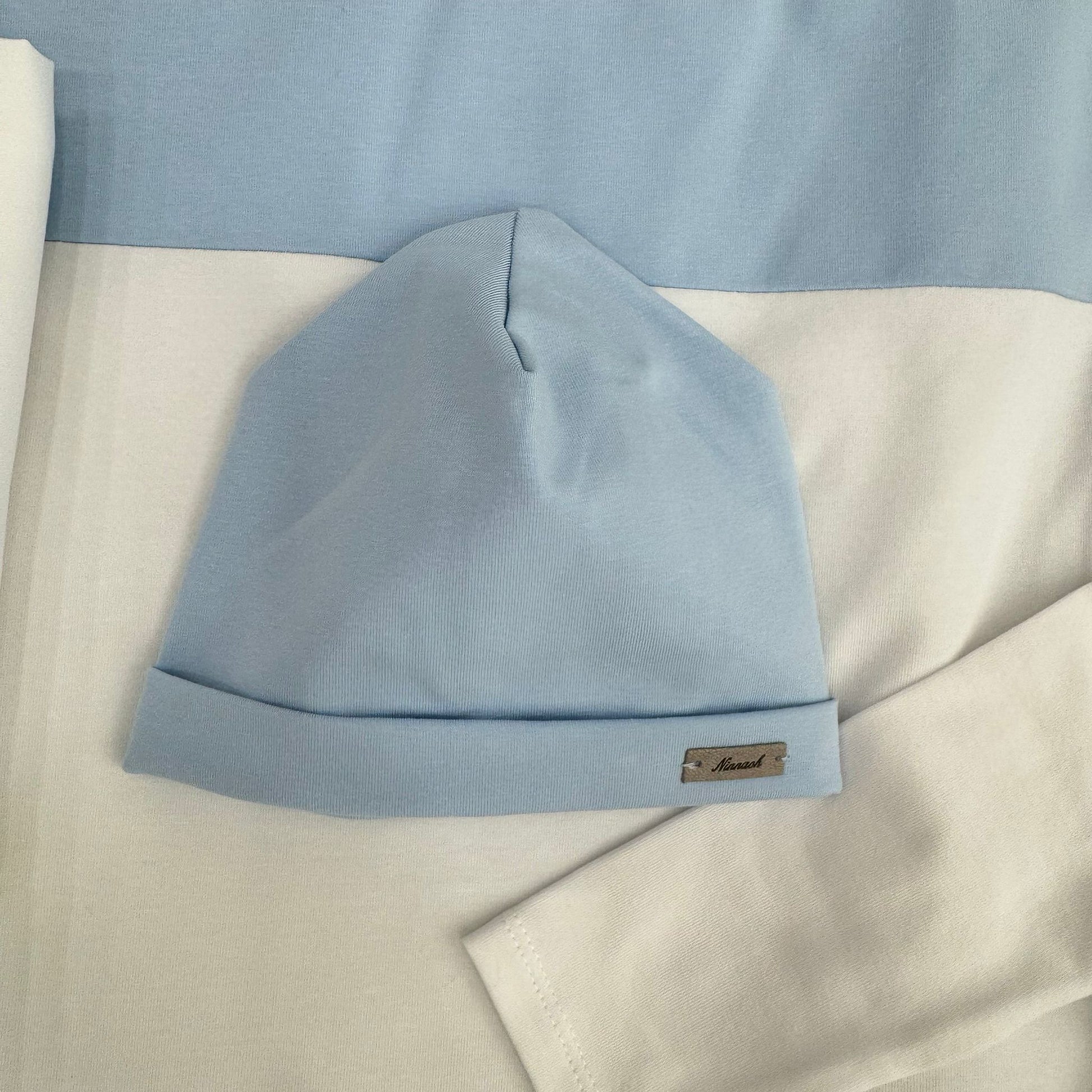 Lenzuolino ricamato coordinato azzurro neonato