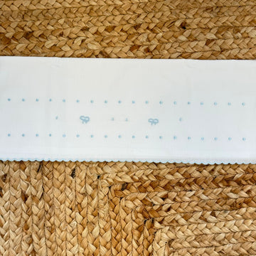 lenzuolo culla neonato cotone con ricami azzurri e fiocchetti