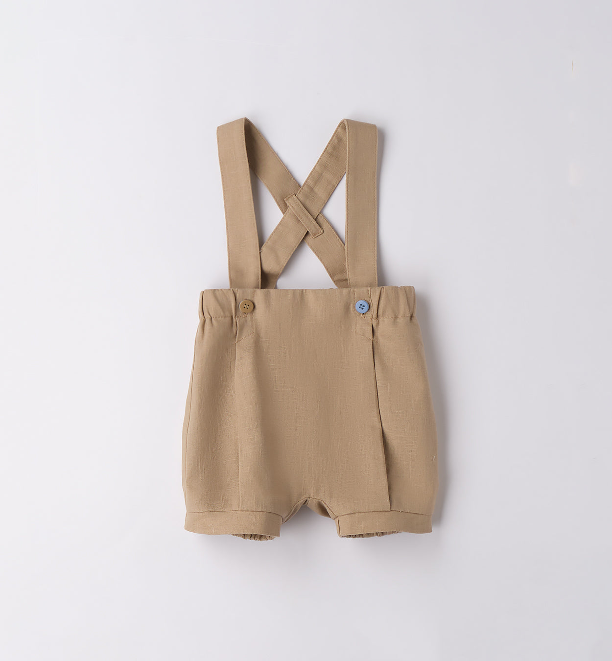 Completo elegante bambino con salopette beige e camicia bianca manica corta