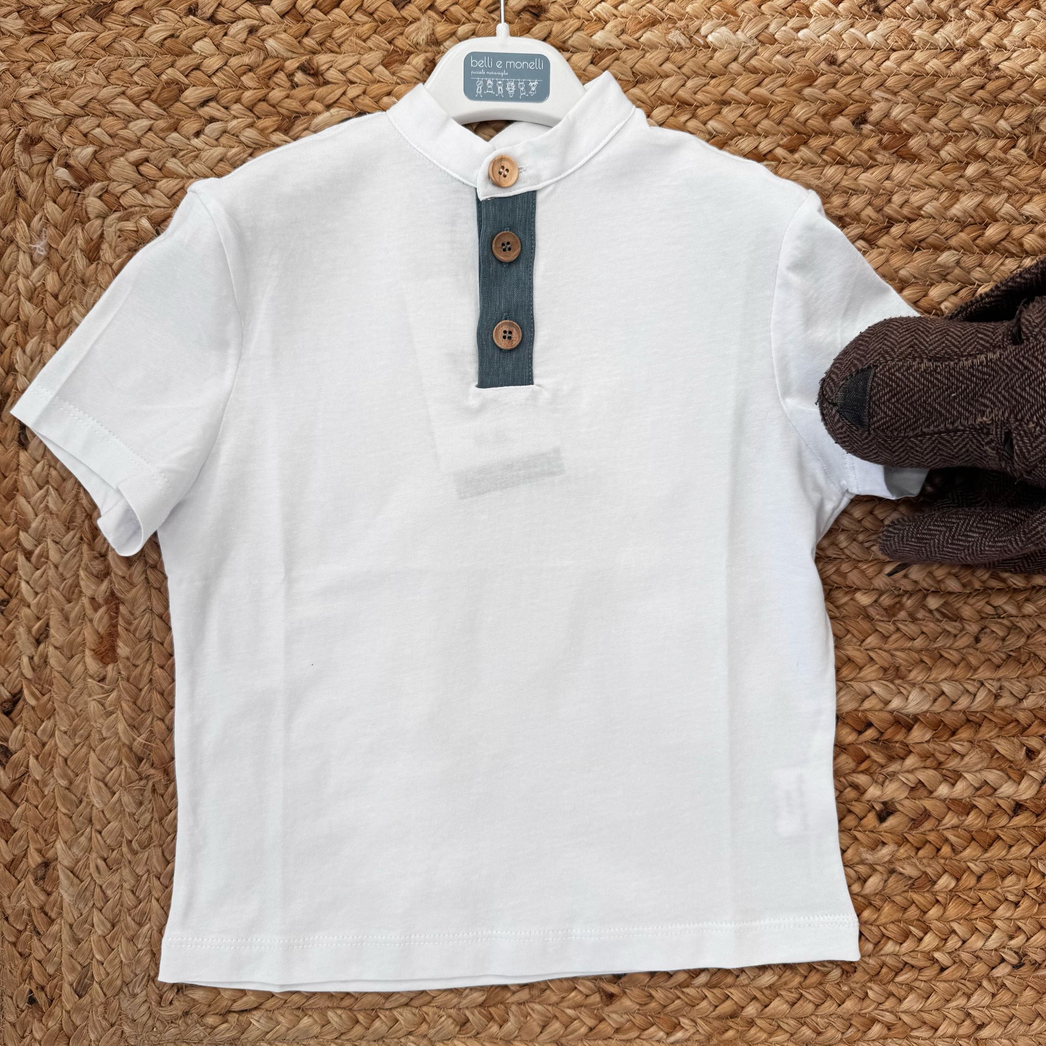 COMPLETO ESTIVO BAMBINO: POLO BIANCA E PANTALONI VERDE SALVIA