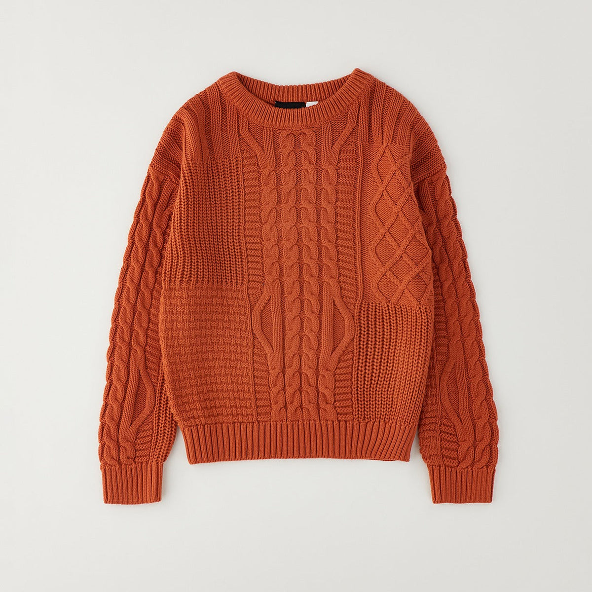 Maglione bimbo ruggine a trecce vista frontale