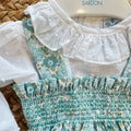 Pagliaccetto bimba in cotone floreale verde acqua con blusa bianca plumetis e colletto volant
