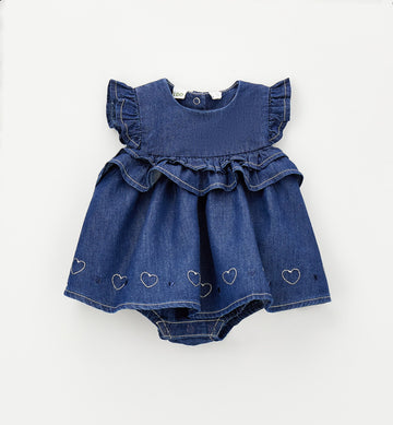 Pagliaccetto estivo bimba denim con cuori ricamati e ruches frontali