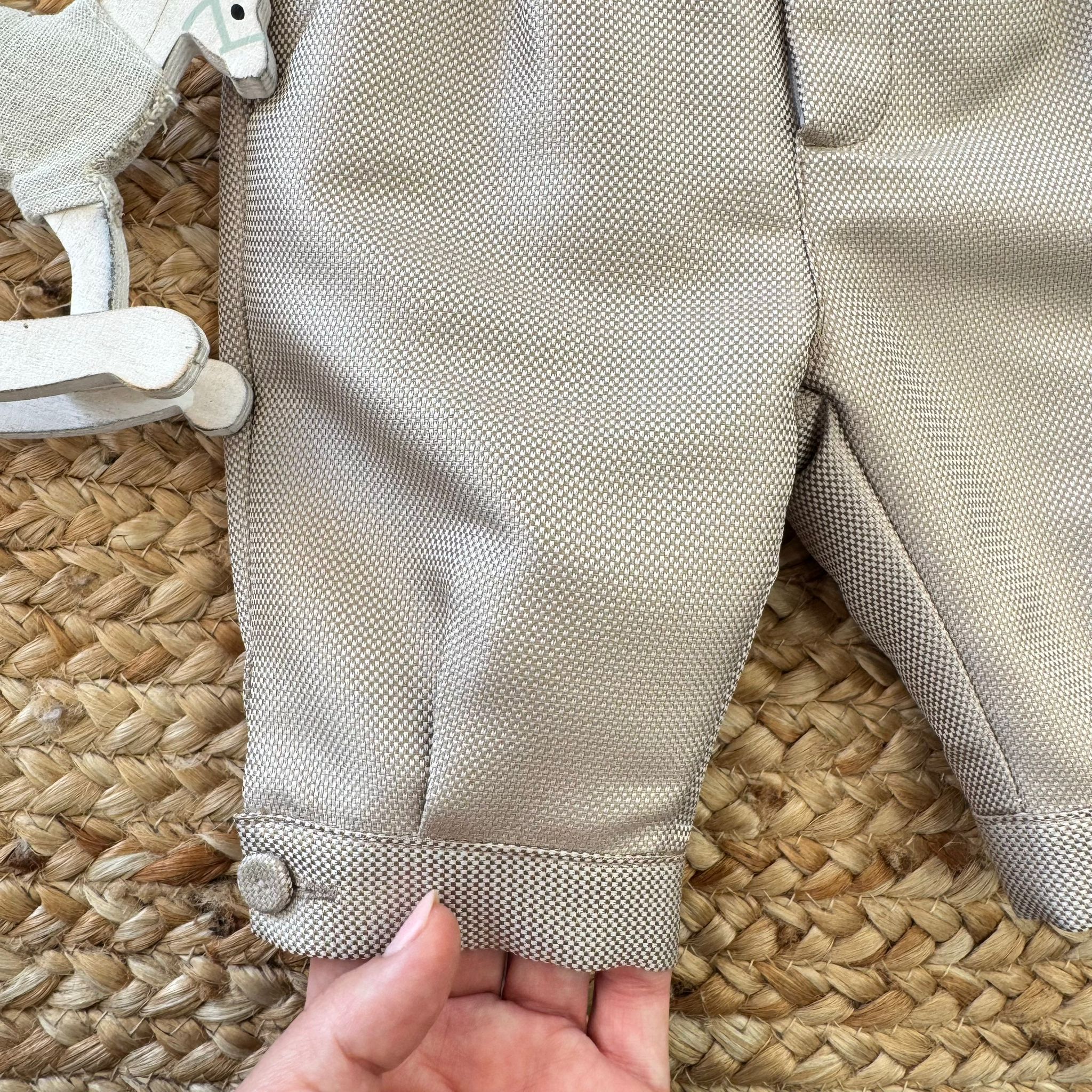 pantaloncini tortora con risvolto e bottone