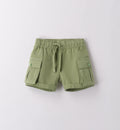 Pantaloncino estivo cargo bambino in cotone, con elastico in vita e coulisse.