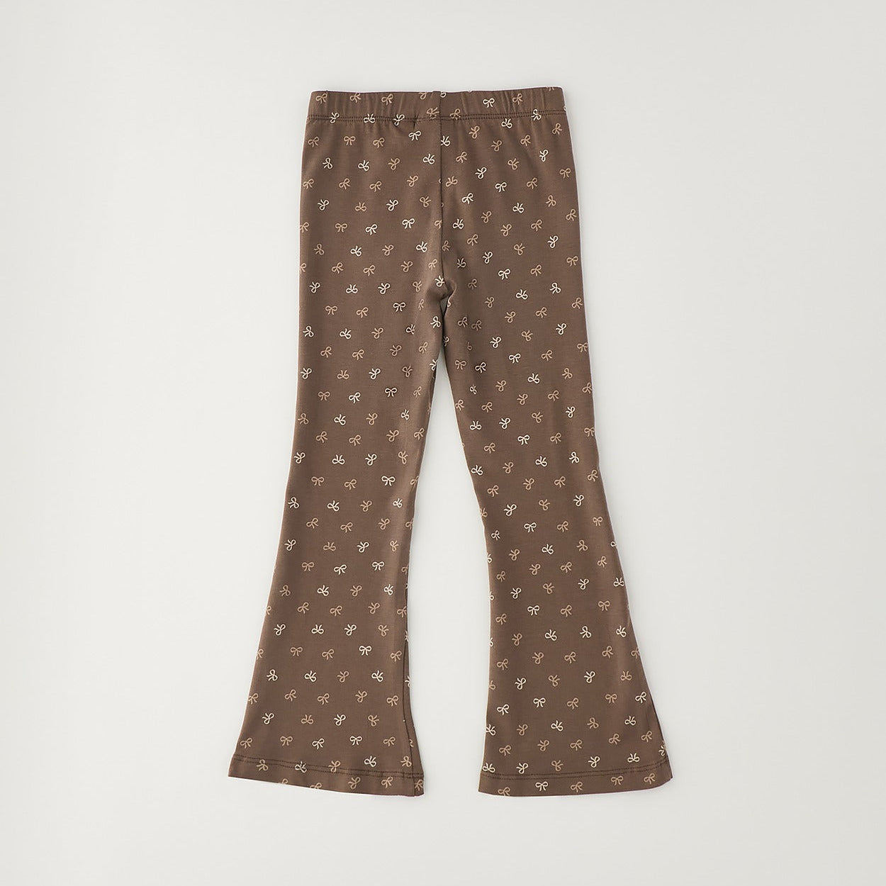 Completo bimba 100% cotone con maglia beige stampa cagnolino e pantalone marrone fantasia fiocchetti