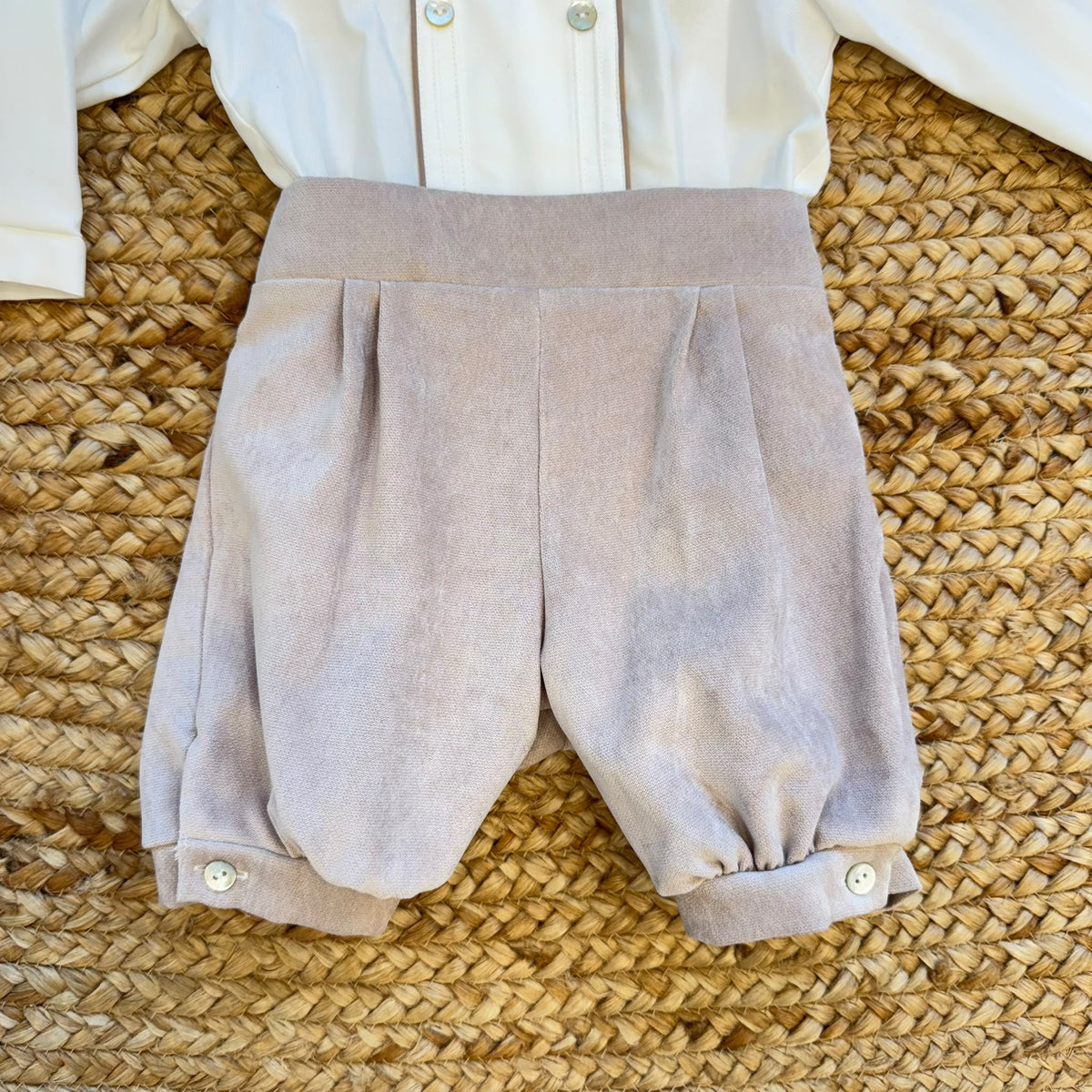 Completo battesimo bimbo beige e bianco con papillon