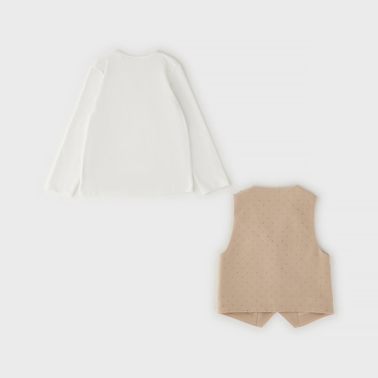 Completo bimba 3 pezzi beige con maglia bianca gilet e pantalone