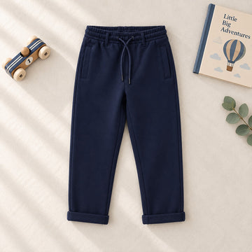 Pantalone bimbo blu navy in cotone con coulisse e tasche vista frontale
