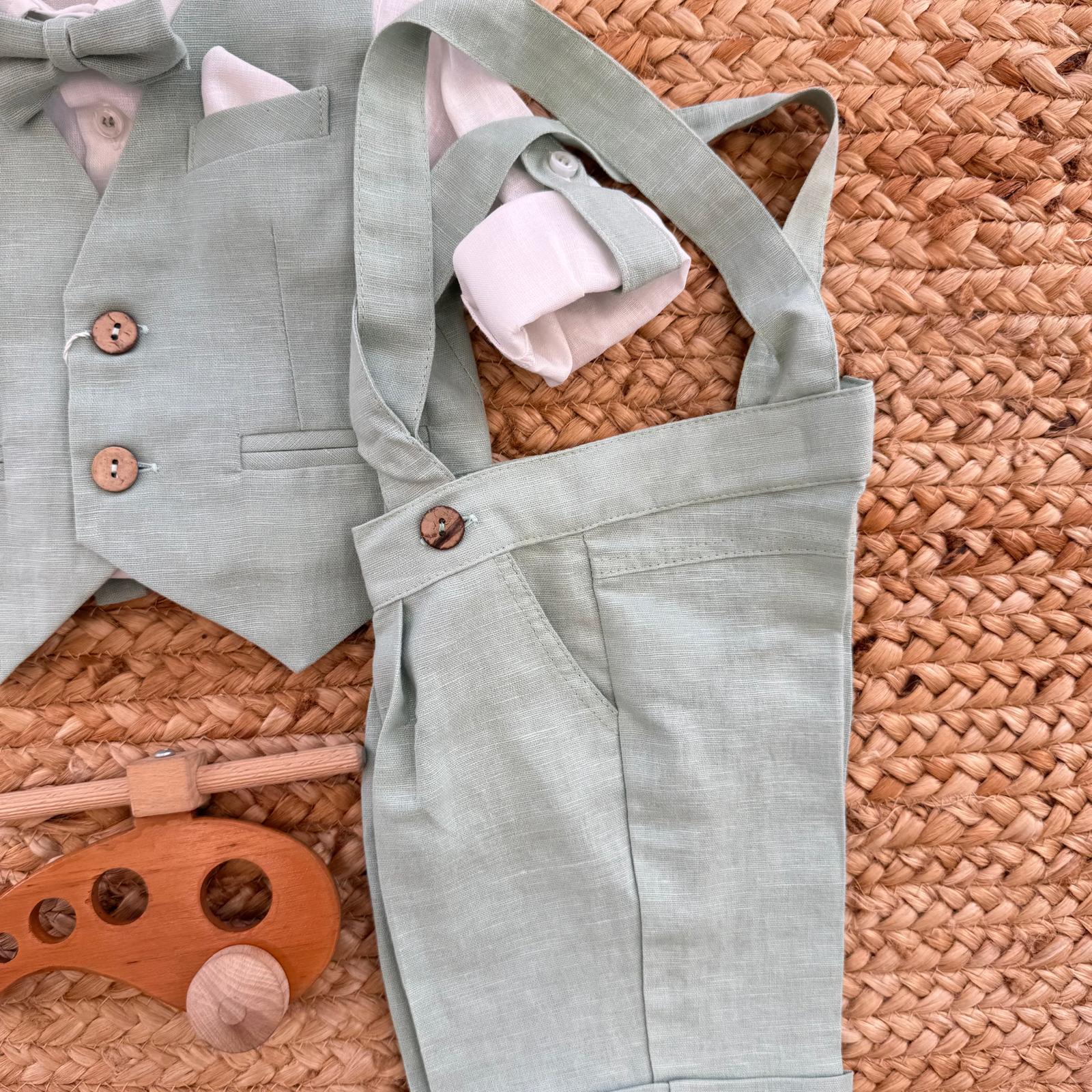 pantalone verde salvia con bretelle regolabili