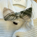 Completo battesimo bimbo con cardigan bianco e salopette scozzese verde