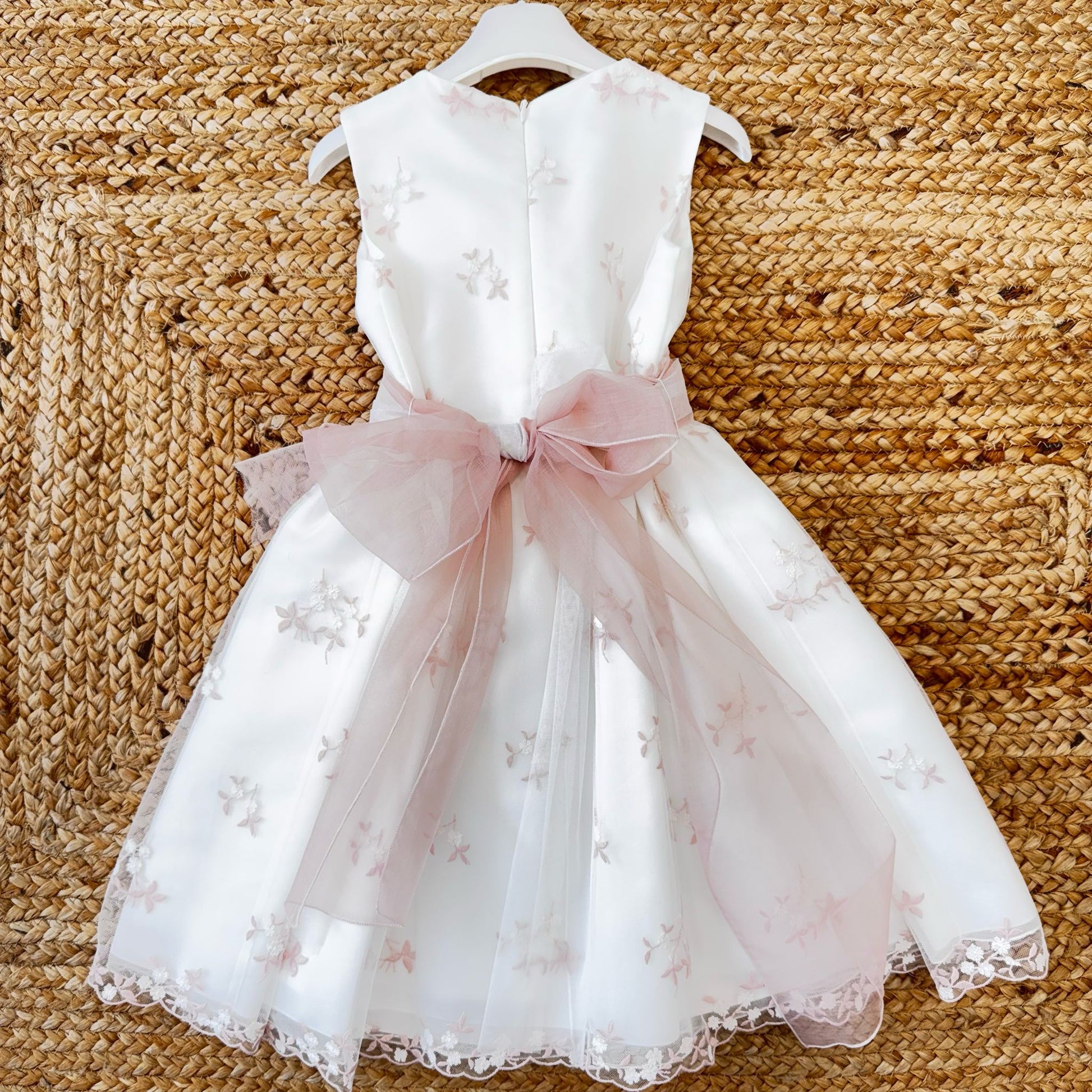 Retro abito bambina avorio con fiocco in tulle rosa cipria