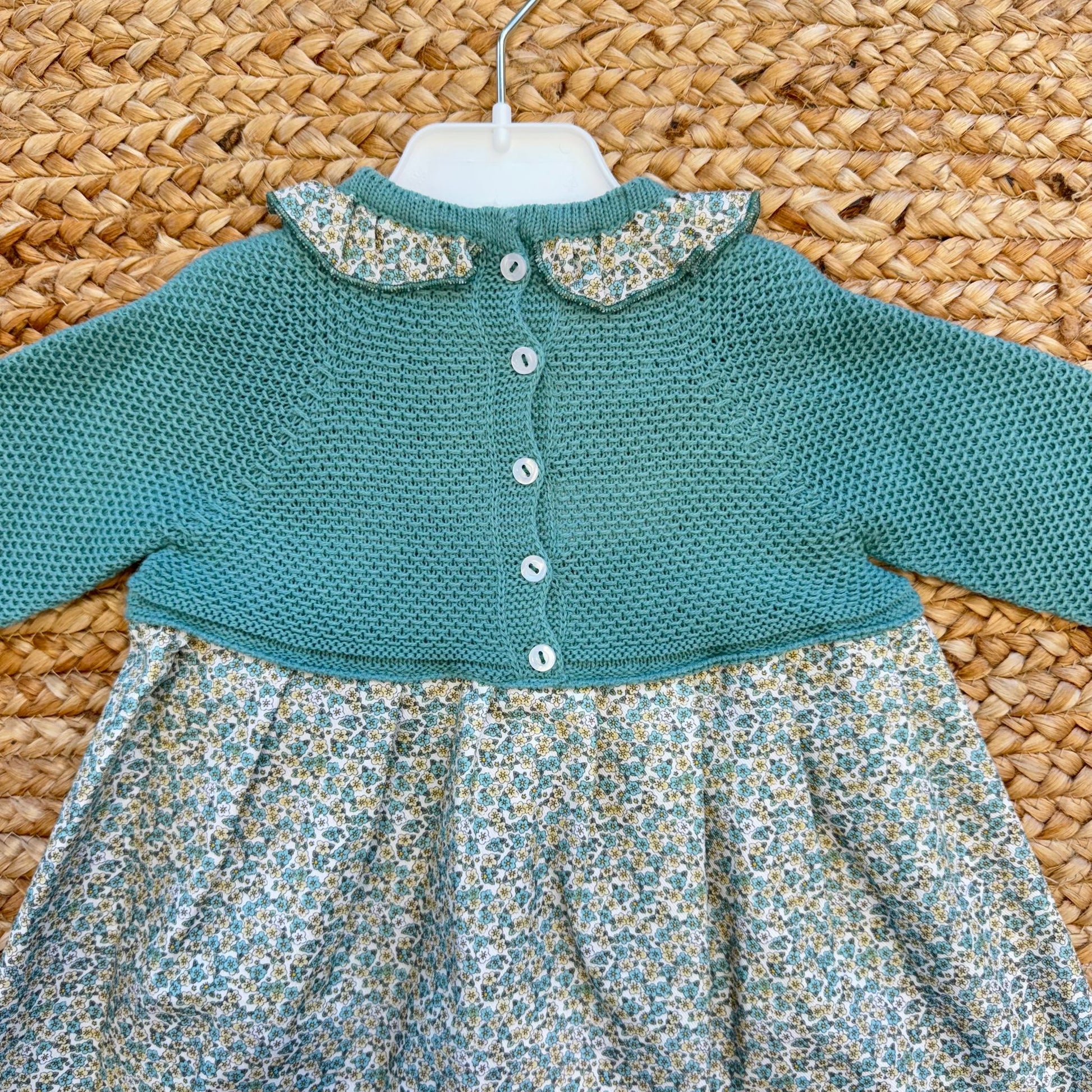 retro abito bimba verde con bottoni bianchi