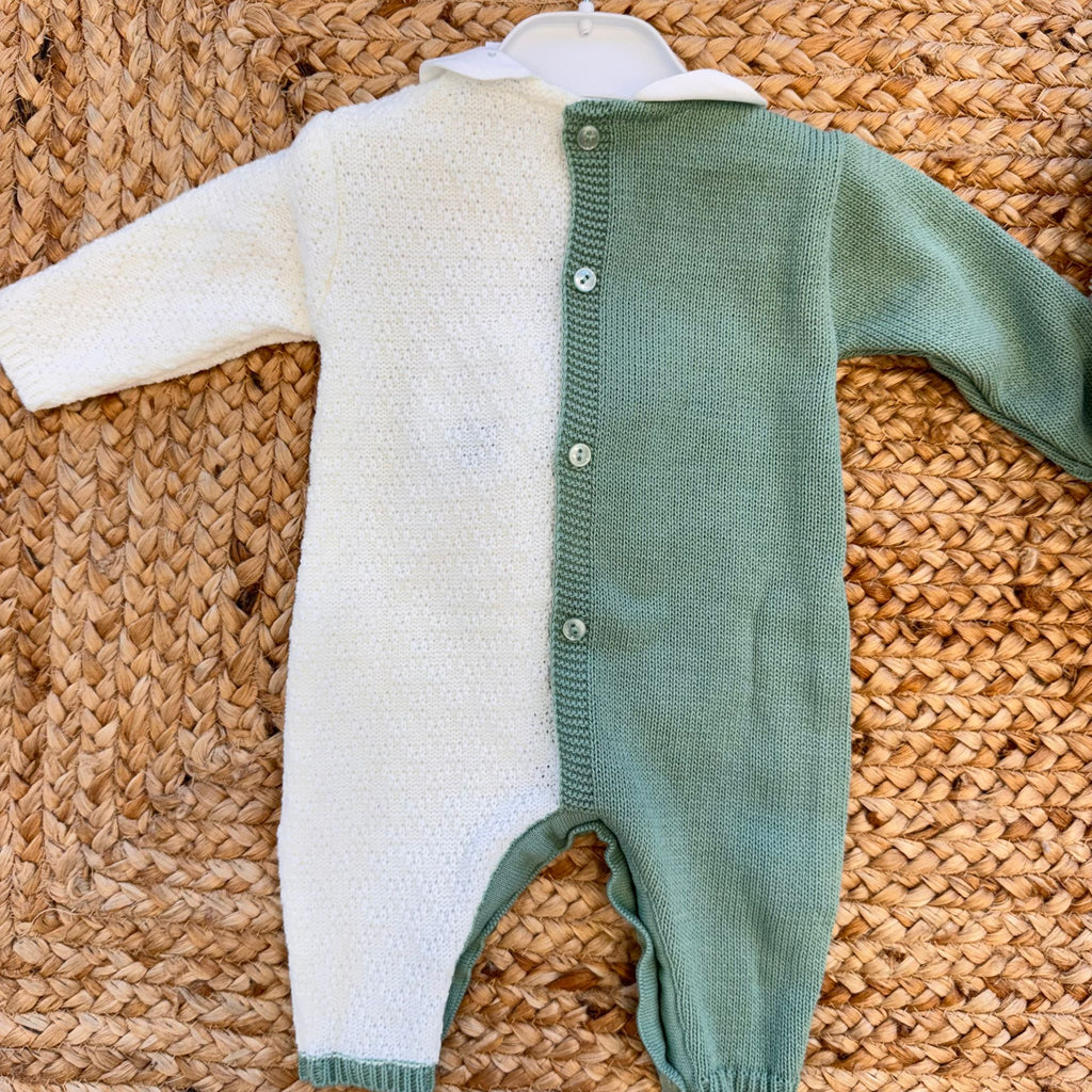 retro tutina neonata verde e panna in misto lana con bottoni