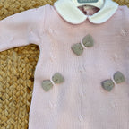 retro tutina neonato rosa con bottoni e colletto bianco