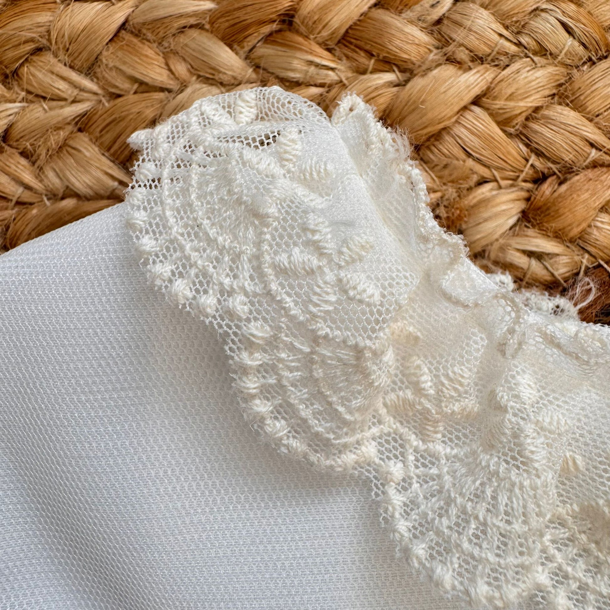 Abito battesimo neonata panna con cuffietta coordinata e fiocco in raso
