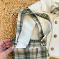 Completo battesimo bimbo con cardigan bianco e salopette scozzese verde