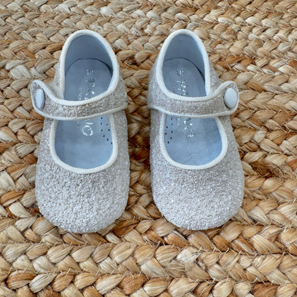 Scarpe culla beige con glitter e chiusura a bottone