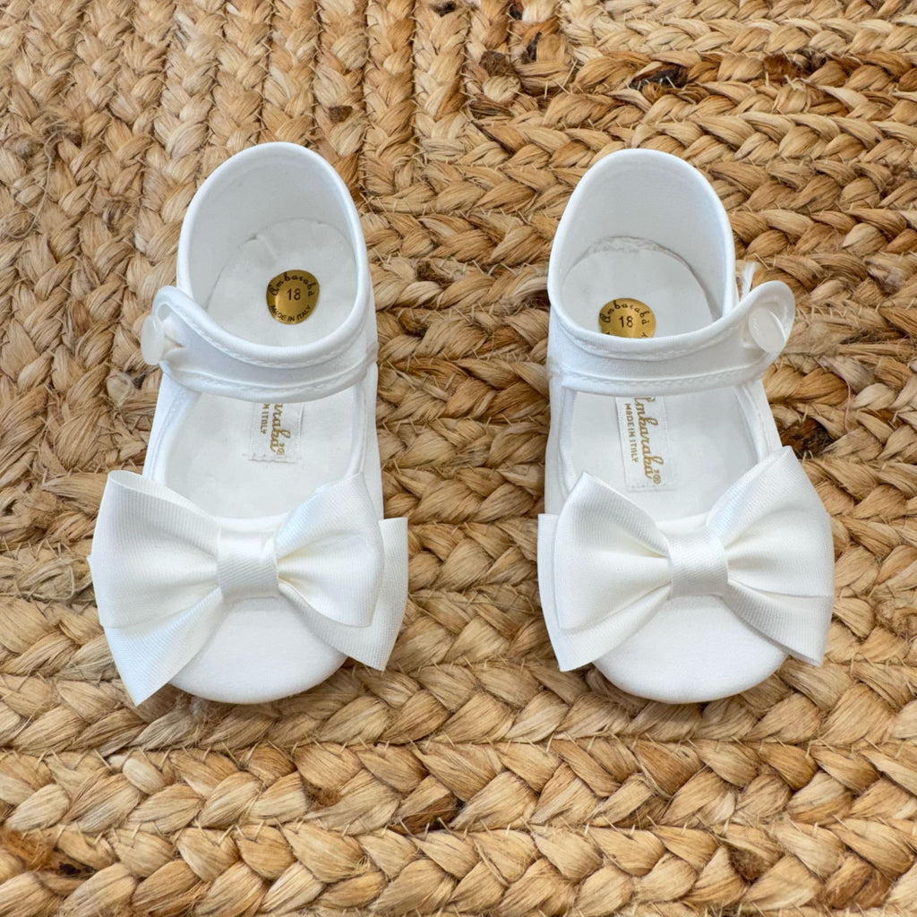 Scarpe culla in raso bianco con maxi fiocco
