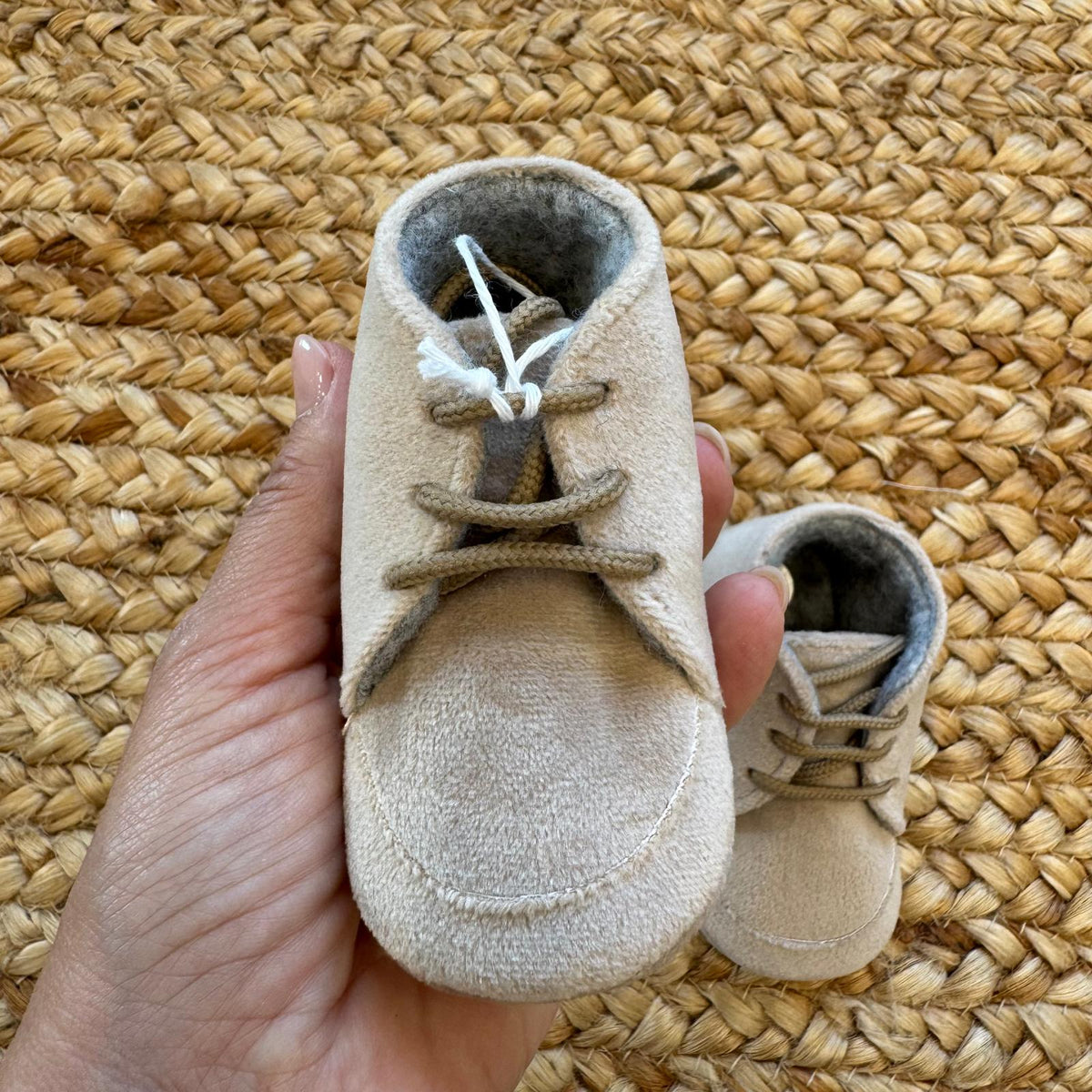 Polacchino battesimo bimbo beige con lacci tono su tono