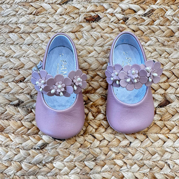 Scarpine Culla con Fiori – Eleganti e Raffinate