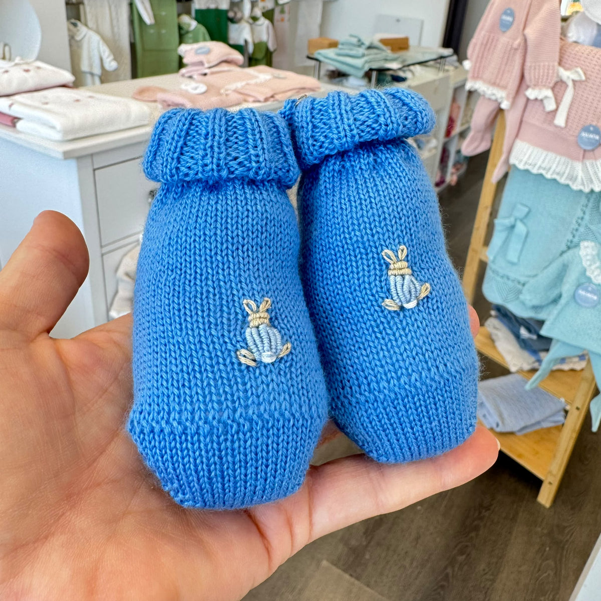 Corredino nascita neonato in lana blu con copertina, tutina, cappellino e scarpine per uscita clinica