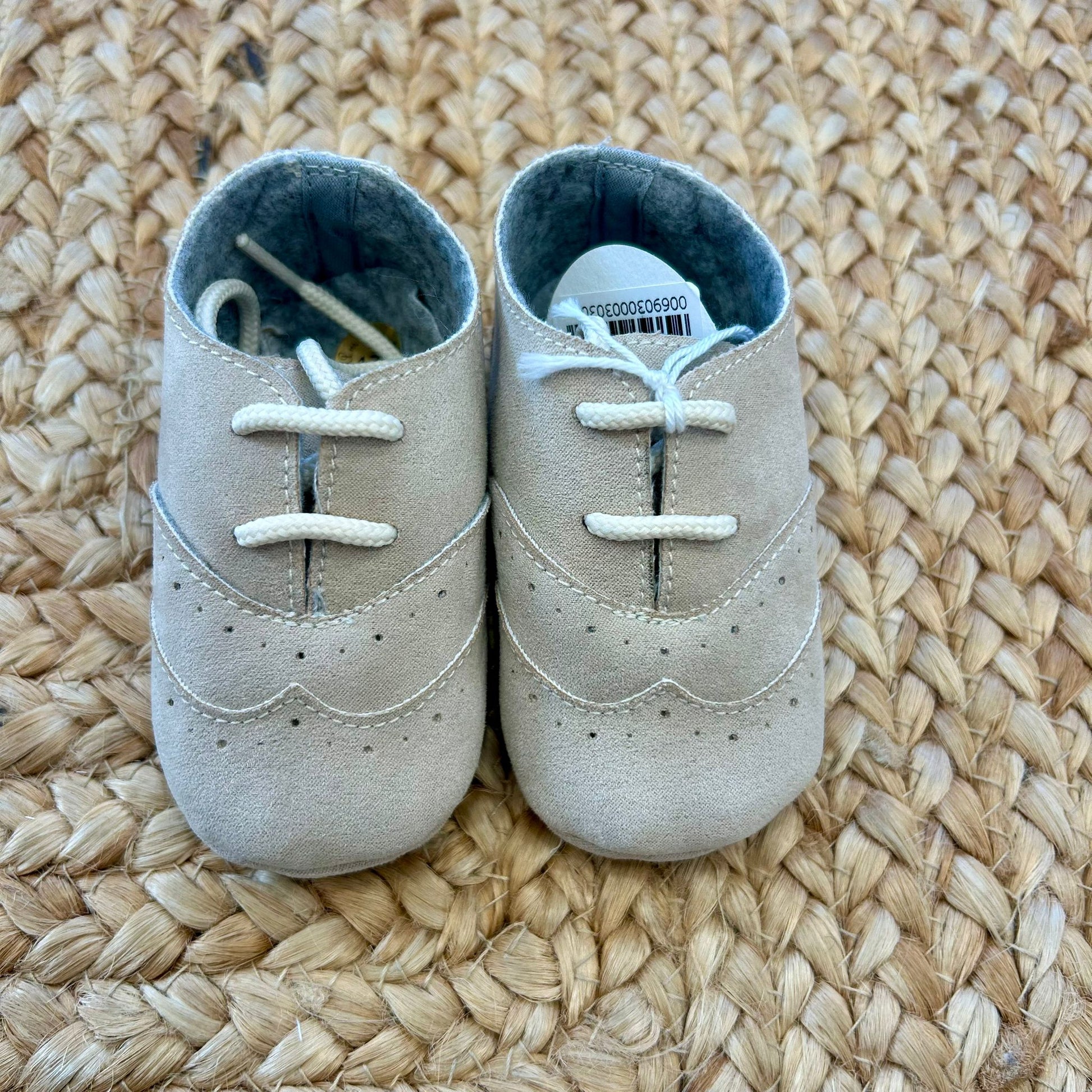 “scarpine battesimo bimbo sabbia brogue vista frontale”