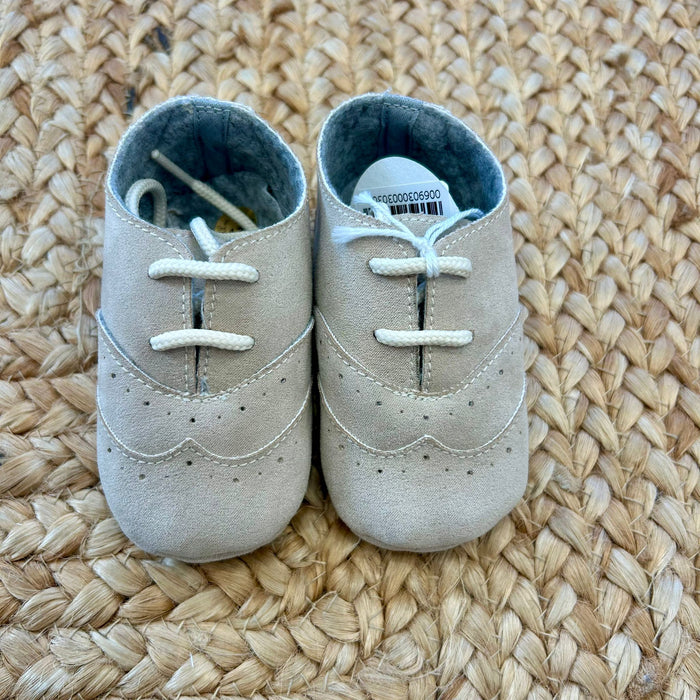 “scarpine battesimo bimbo sabbia brogue vista frontale”
