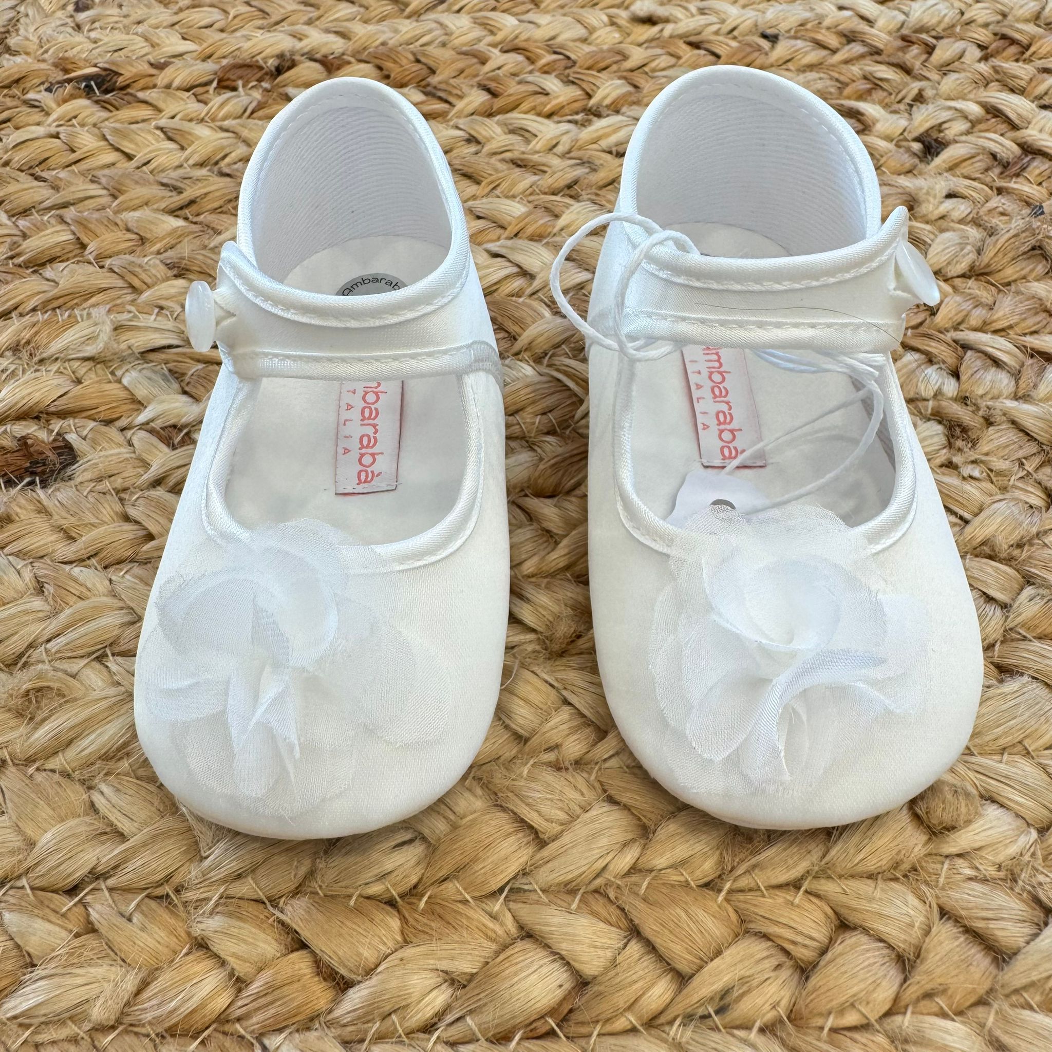 scarpine battesimo neonata bianche con fiore in organza