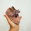 scarpine in velluto rosa antico con fiocco per bambina