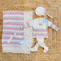 Set nascita neonata Juliana con copertina panna rigata rosa e verde salvia