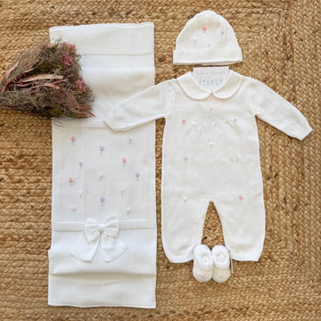 Tutina neonato in 100% cotone filo di Scozia azzurro con colletto bianco e dettagli sartoriali