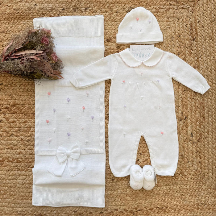 Tutina neonato in 100% cotone filo di Scozia azzurro con colletto bianco e dettagli sartoriali