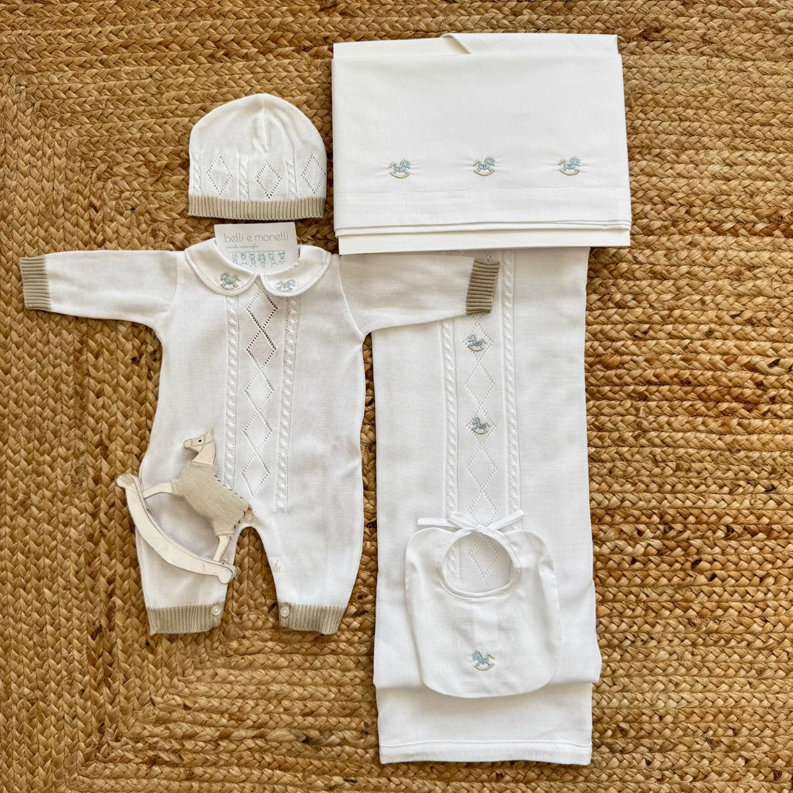 set nascita neonato 100% cotone con tutina e copertina ricamo cavallino
