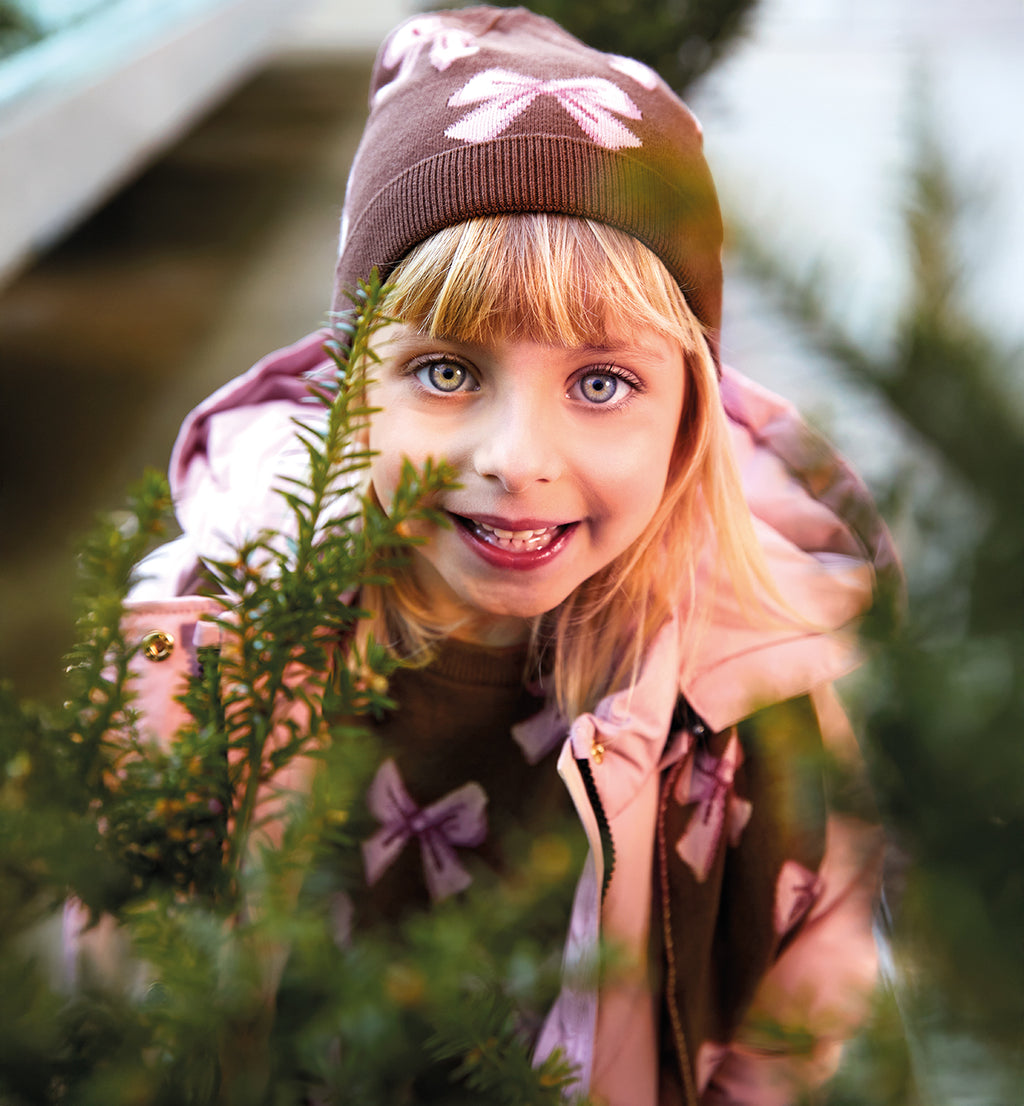 set bambina cappello e sciarpa marrone decorati con fiocchi rosa