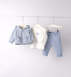 set tre pezzi neonato in caldo cotone azzurro con giacca fantasia, maglia e pantalone