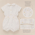 Completo battesimo bimbo bianco e celeste con colletto arrotondato e pantaloncino ricamato elegante.