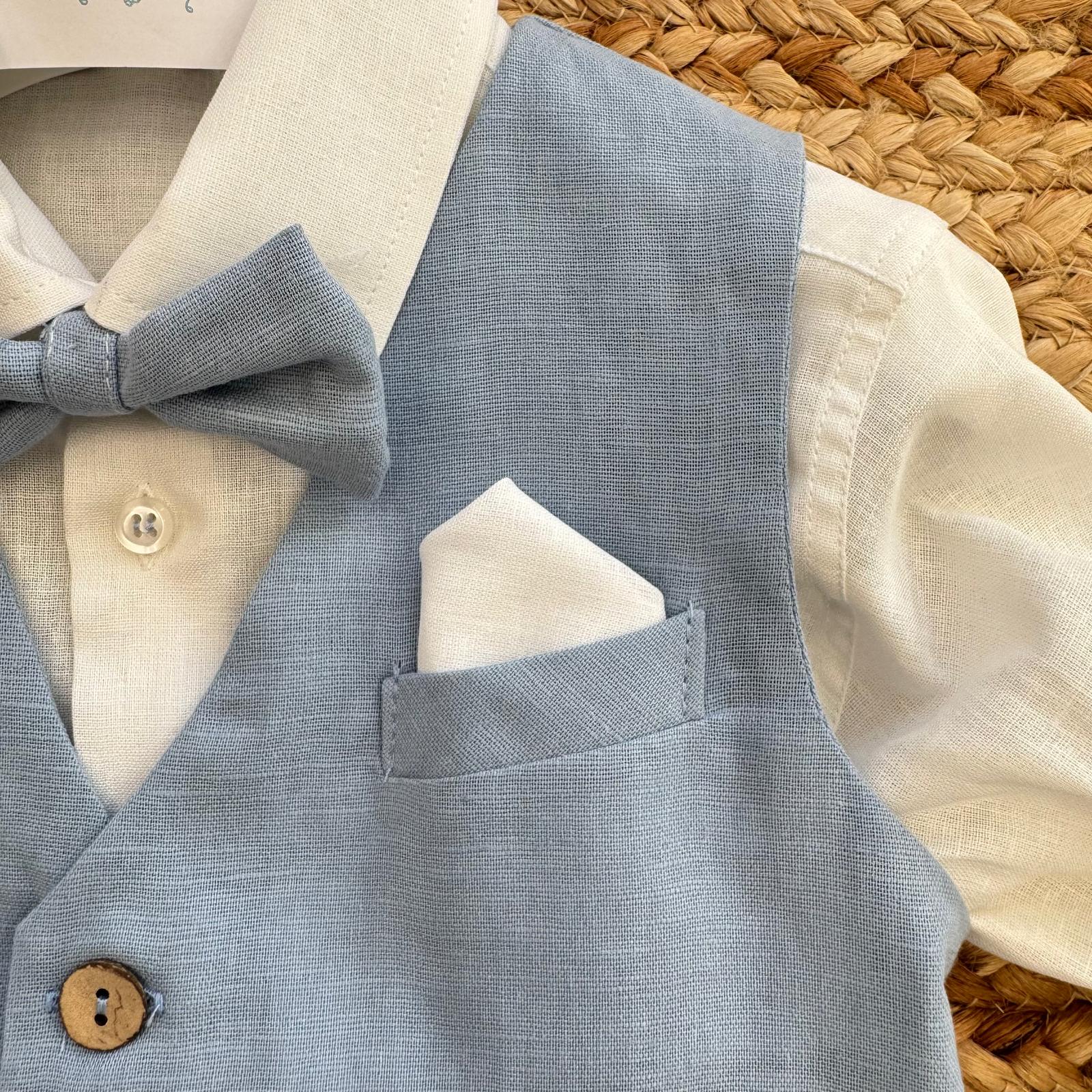 dettaglio tessuto completo bimbo elegante azzurro