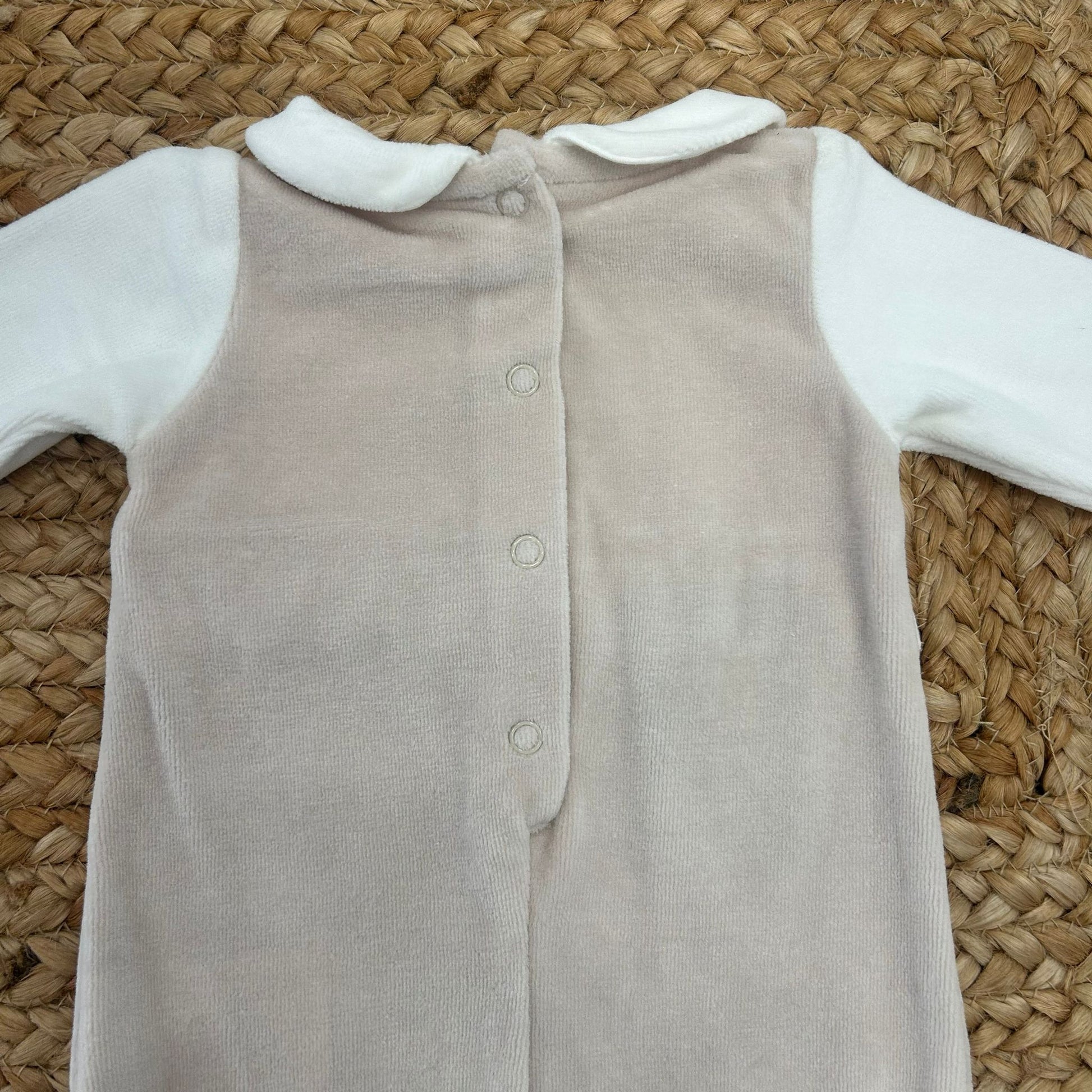 Retro tutina nascita beige per bambina