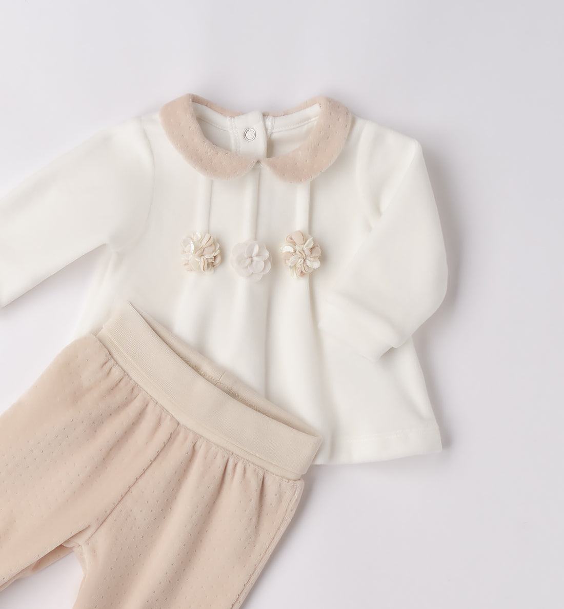 tutina-ciniglia-bianco-latte-beige-fiori-folded