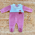 Tutina in ciniglia neonata malva e bianca con ricamo lumachina e fiocco bordeaux