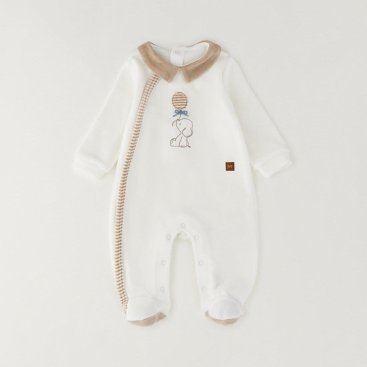 Tutina neonato in ciniglia panna e beige con ricamo cagnolino e palloncino, ideale per corredino nascita