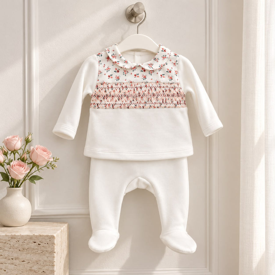 Tutina neonata in ciniglia due pezzi con punto smock e fiorellini