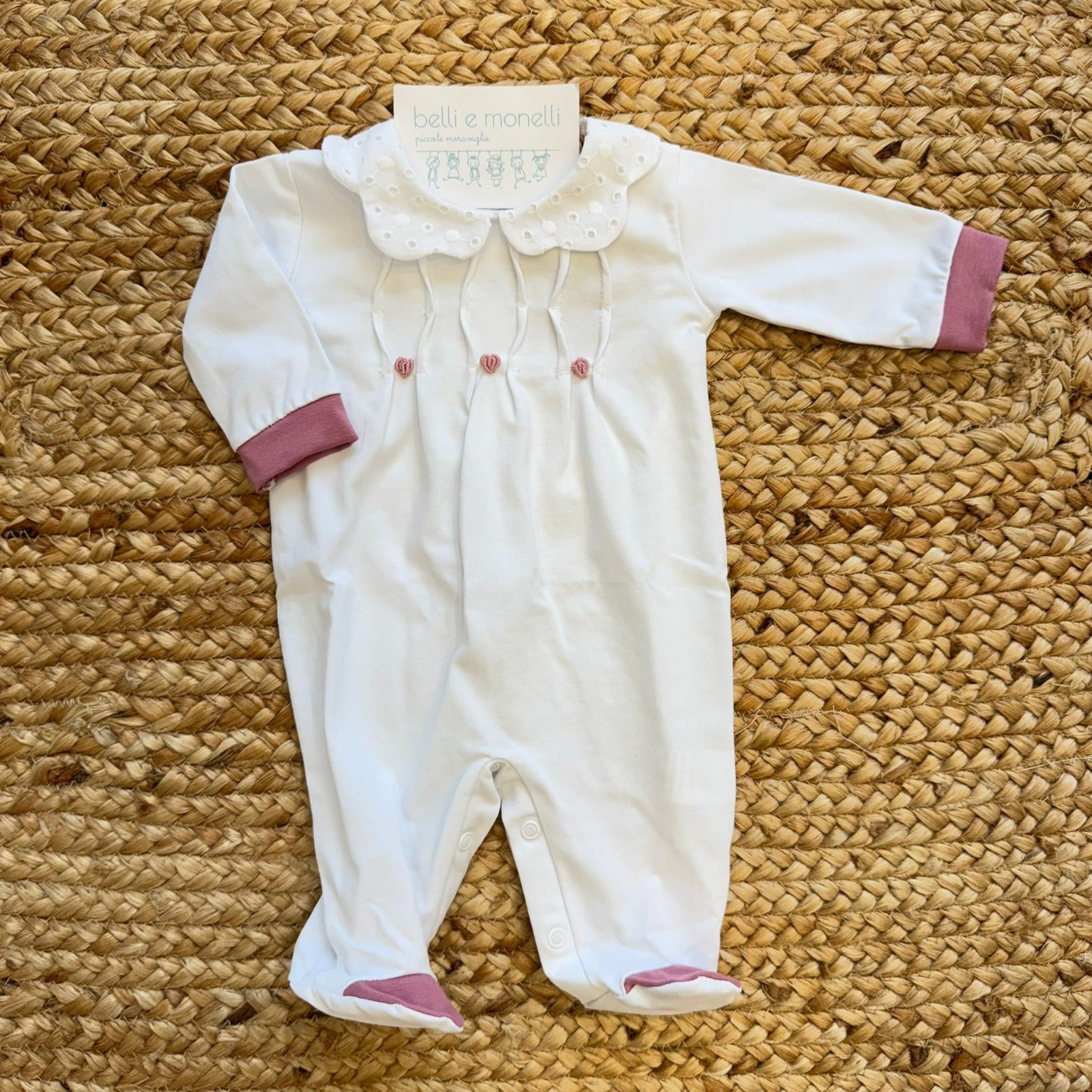 Tutina neonata panna in cotone con colletto sangallo