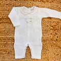 Tutina neonata in Filo di Scozia con cuore floreale ricamato