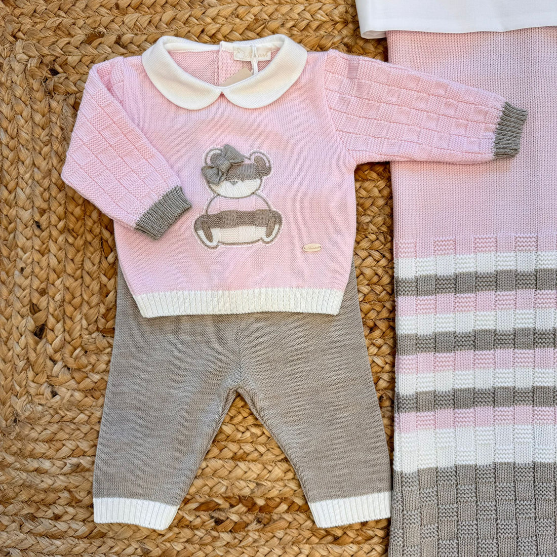  Coordinato completo uscita clinica in pura lana vergine rosa e tortora con tutina, copertina, cappellino e scarpette