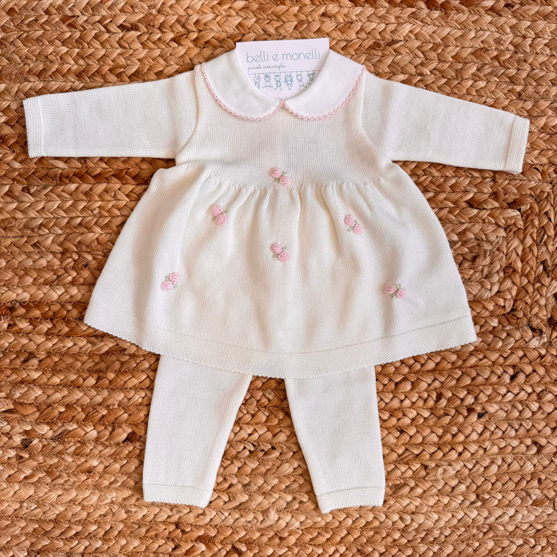 Tutina due pezzi neonata in lana panna con ricami roselline