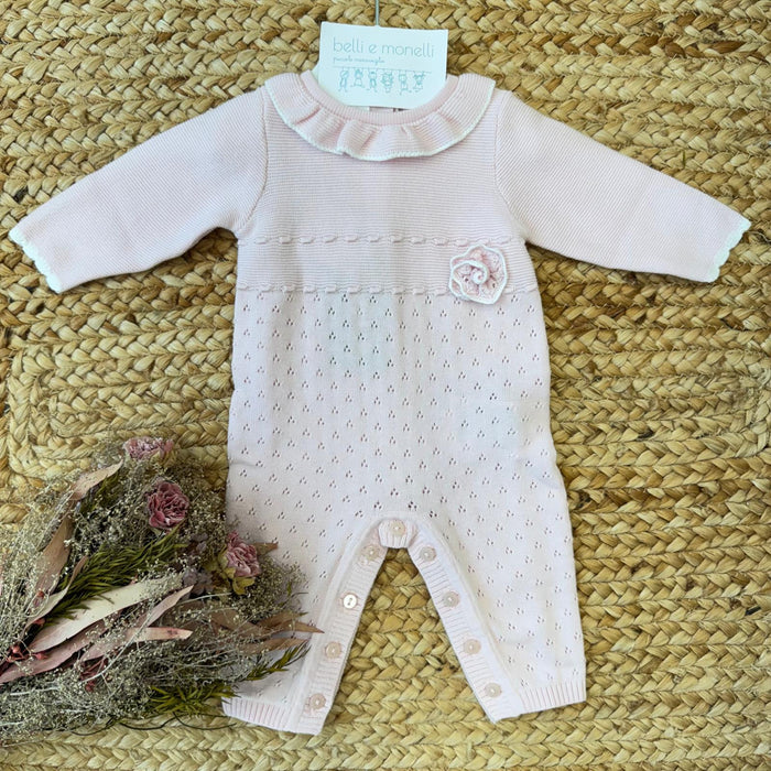 Tutina neonata rosa 100% cotone con colletto e fiore applicato vista frontale