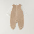 Tutina neonato in ciniglia beige e panna effetto salopette con piedini